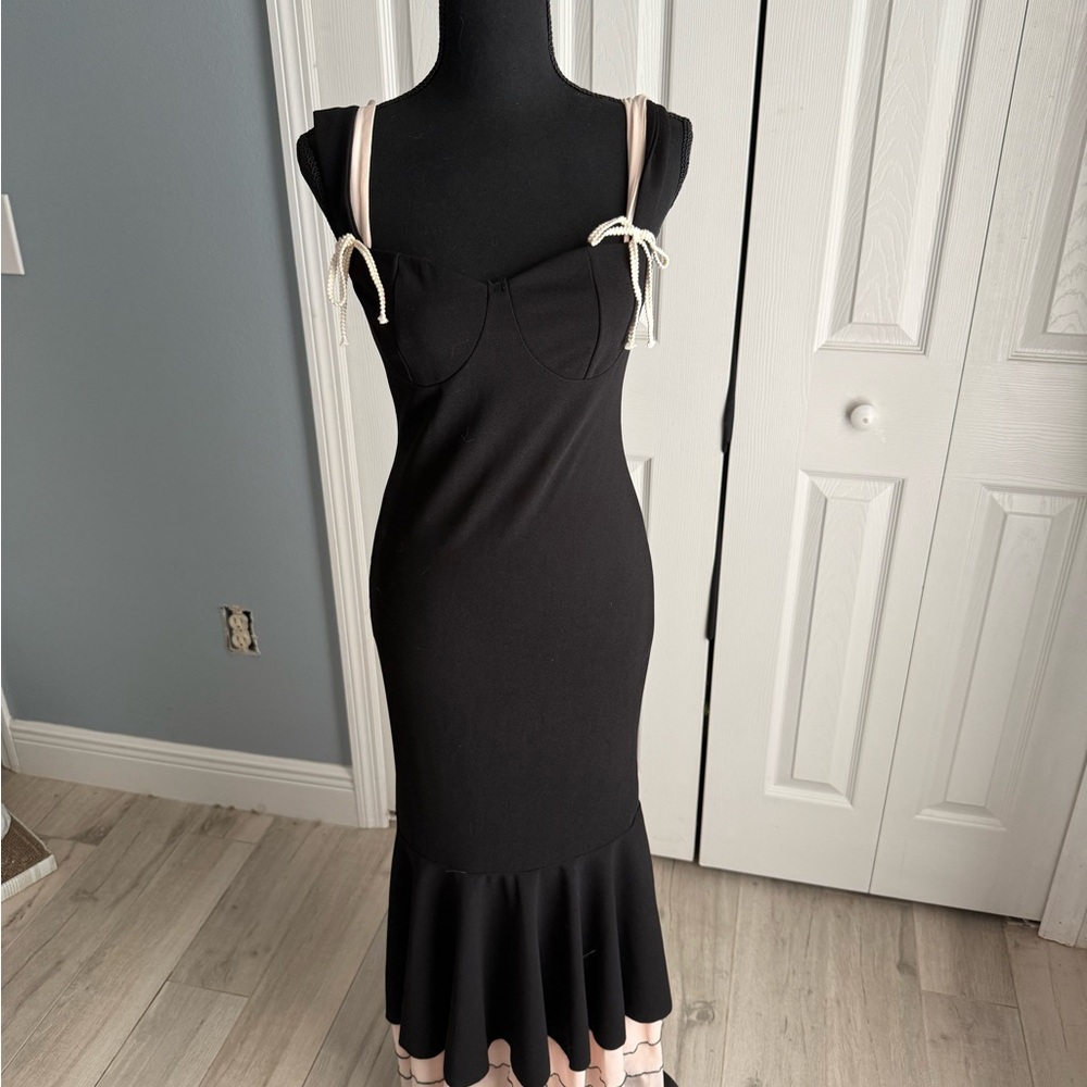 Elegant Black Dress with Pink Straps
